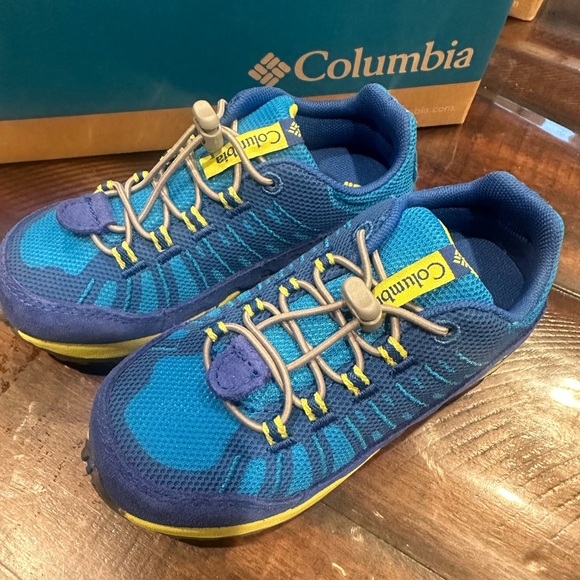 NWT Columbia Child Redmond Waterproof Hiking Shoes - Picture 1 of 9